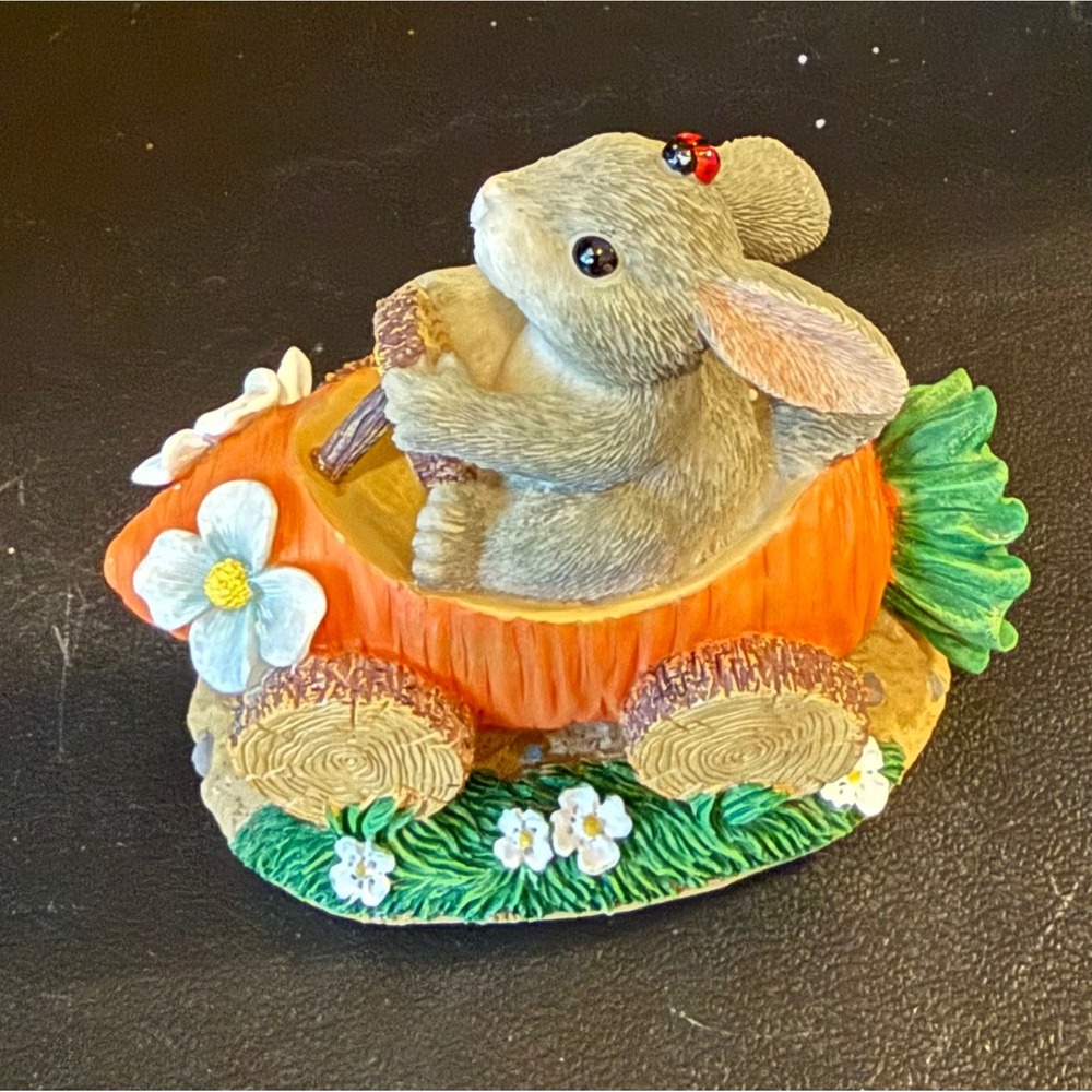 Charming Tails Fitz Floyd Figurine Orange Motoring Along Bunny Carrot Car 88/703